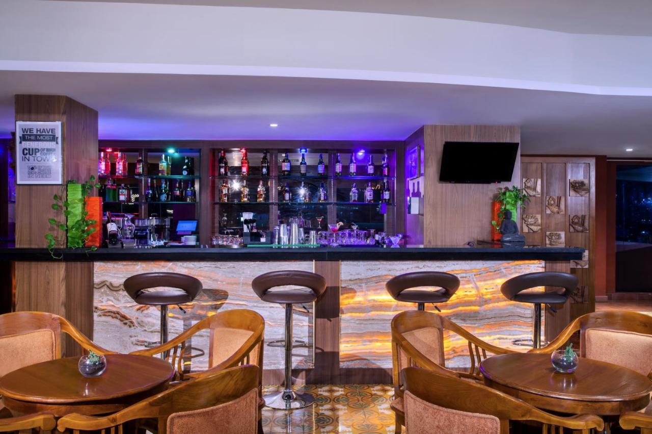 Grand Mercure Yogyakarta Adi Sucipto Pakualaman Экстерьер фото